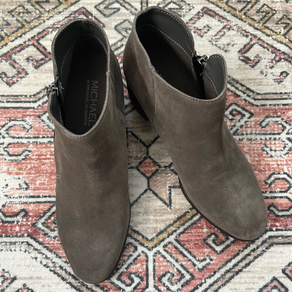 Michael by Michael Shannon gray suede ankle boots 8.5